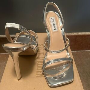 Silver Steve Madden Gracey heels